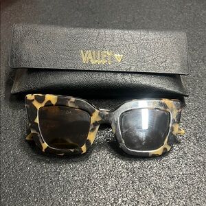 Valley Eyewear Brigada Tortoise Square Sunglasses - Black/Brown